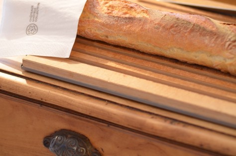 Stärken Sie sich jeden Morgen mit den Baguettes und dem Brot der Bäckerei aus Saintes Maries de la Mer